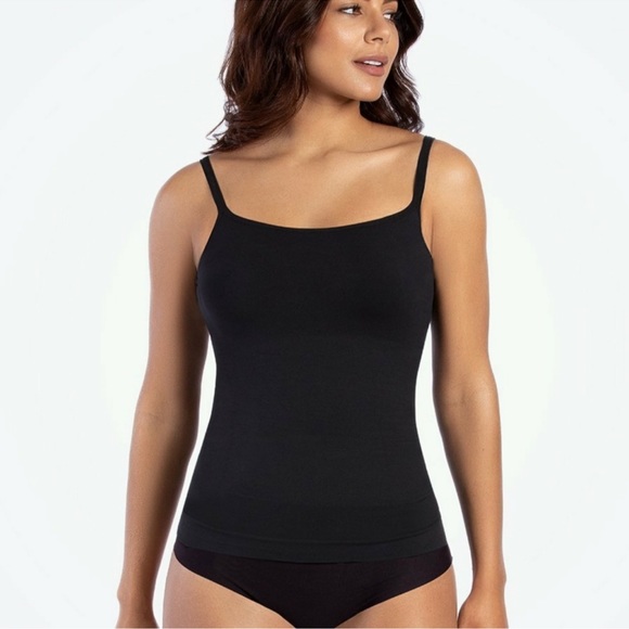 Shapermint Empetua scoop neck cami - Picture 3 of 6